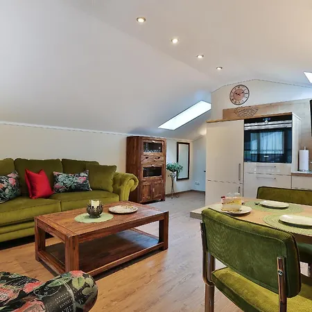 Gaestehaus Alexandra Apartamento *