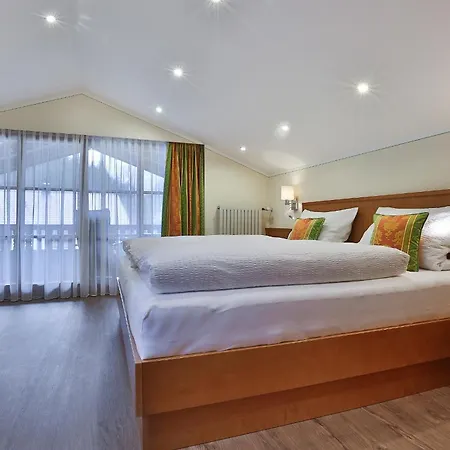 Gaestehaus Alexandra Apartamento *